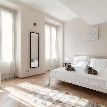 Apartment Sky Attic 72 - The House Of Travelers *