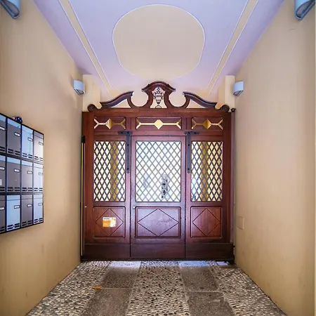 Sky Attic 72 - The House Of Travelers Daire Como