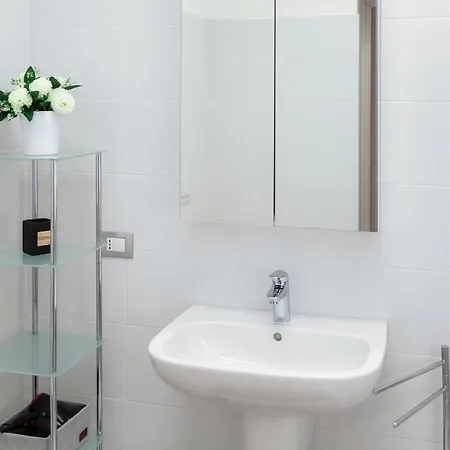 Sky Attic 72 - The House Of Travelers