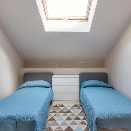 Daire Sky Attic 72 - The House Of Travelers