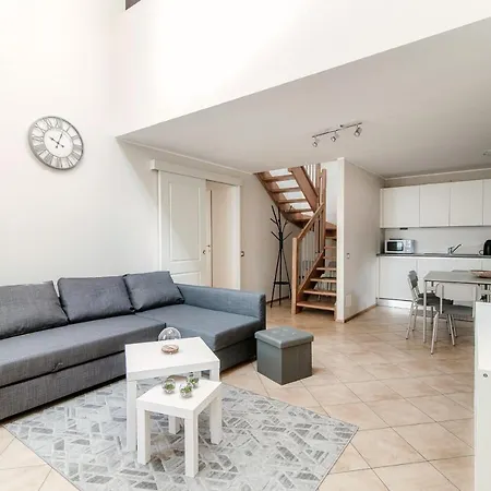 Daire Sky Attic 72 - The House Of Travelers *