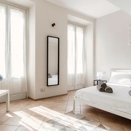 Daire Sky Attic 72 - The House Of Travelers Como