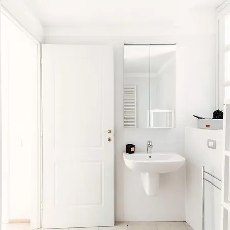 Sky Attic 72 - The House Of Travelers 아파트 *